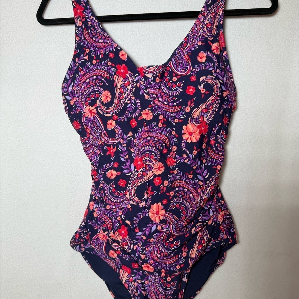 Lands' End One Piece Swimsuit. Size Small